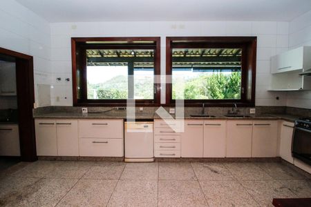 Casa à venda com 400m², 4 quartos e 3 vagasCozinha