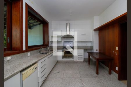 Casa à venda com 400m², 4 quartos e 3 vagasCozinha