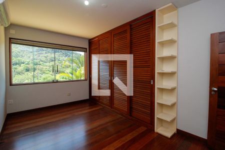 Casa à venda com 400m², 4 quartos e 3 vagasQuarto 2