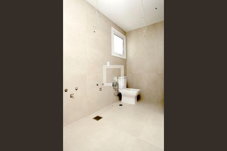 Apartamento à venda com 221m², 3 quartos e 3 vagasBanheiro Quarto 1 Suíte