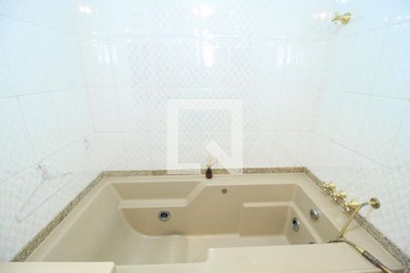 Apartamento à venda com 190m², 3 quartos e 3 vagasBanheiro/Suíte 1