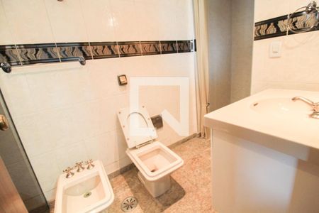 Apartamento à venda com 190m², 3 quartos e 3 vagasBanheiro/Suíte 3
