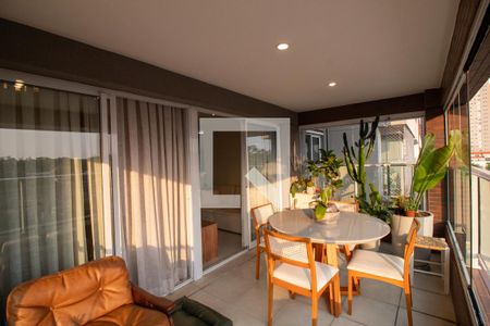 Apartamento para alugar com 69m², 2 quartos e 1 vaga Apartamento para alugar com 69m², 2 quartos e 1 vagaVaranda