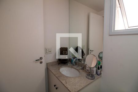 Apartamento para alugar com 69m², 2 quartos e 1 vaga Apartamento para alugar com 69m², 2 quartos e 1 vagaBanheiro da Suíte
