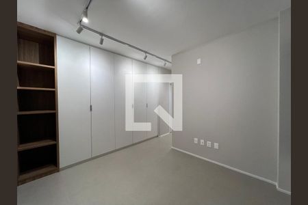 Apartamento para alugar com 73m², 2 quartos e 2 vagasSuíte com armário