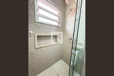 Casa à venda com 125m², 3 quartos e 2 vagasBanheiro