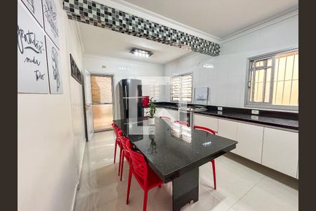Casa à venda com 125m², 3 quartos e 2 vagasCozinha