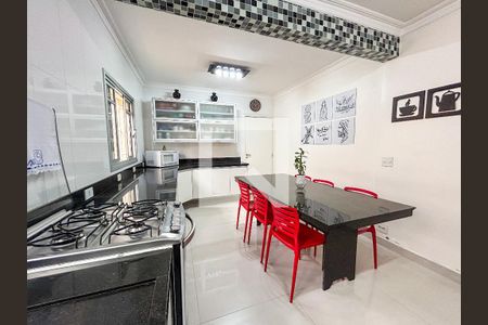 Casa à venda com 125m², 3 quartos e 2 vagasCozinha