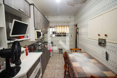 Casa à venda com 194m², 3 quartos e 2 vagas Casa à venda com 194m², 3 quartos e 2 vagasCozinha