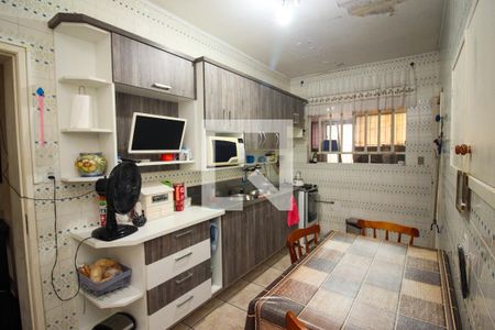 Casa à venda com 194m², 3 quartos e 2 vagas Casa à venda com 194m², 3 quartos e 2 vagasCozinha
