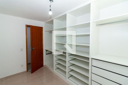 Quarto 1 de apartamento para alugar com 2 quartos, 52m² em Oswaldo Cruz, Rio de Janeiro