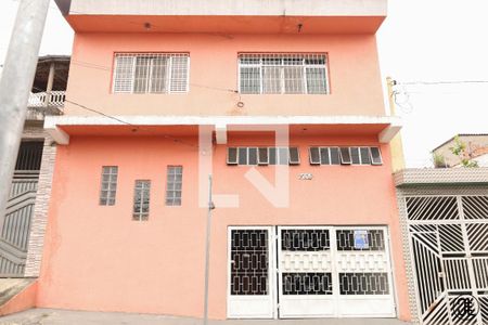 Casa à venda com 316m², 4 quartos e 1 vaga Casa à venda com 316m², 4 quartos e 1 vagaFachada - Placa instalada no portão do imóvel