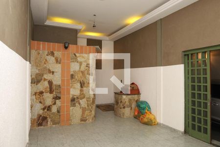 Casa à venda com 316m², 4 quartos e 1 vagaSalão de festas