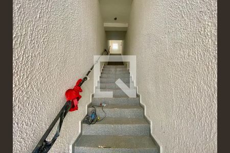 Apartamento para alugar com 150m², 3 quartos e sem vagaEscada