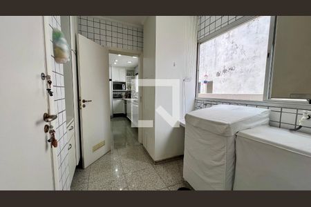 Apartamento à venda com 286m², 3 quartos e 3 vagasÁrea de Serviço