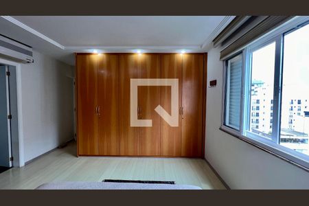 Apartamento à venda com 286m², 3 quartos e 3 vagasSuite 