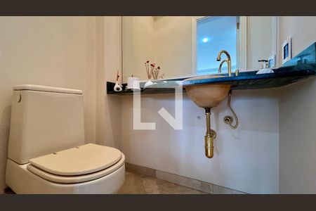 Apartamento à venda com 286m², 3 quartos e 3 vagasLavabo