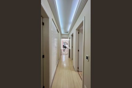 Apartamento à venda com 286m², 3 quartos e 3 vagasCorredor