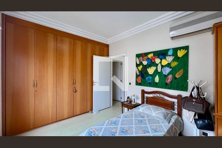 Apartamento à venda com 286m², 3 quartos e 3 vagasQuarto 2