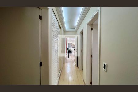 Apartamento à venda com 286m², 3 quartos e 3 vagasCorredor