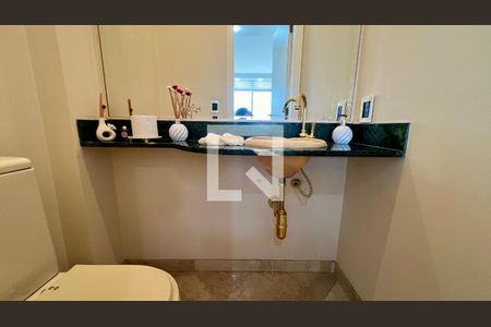 Apartamento à venda com 286m², 3 quartos e 3 vagasLavabo