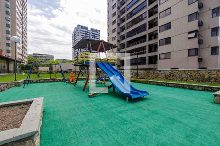 Apartamento à venda com 124m², 3 quartos e 2 vagasÁrea Comum Playground