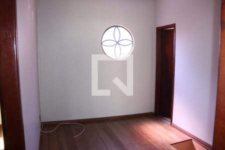 Sala 3 de casa para alugar com 3 quartos, 250m² em Milionários, Belo Horizonte
