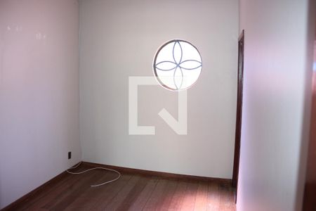 Sala 3 de casa para alugar com 3 quartos, 250m² em Milionários, Belo Horizonte