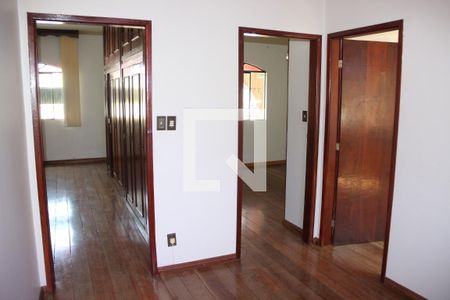 Sala 3 de casa para alugar com 3 quartos, 250m² em Milionários, Belo Horizonte