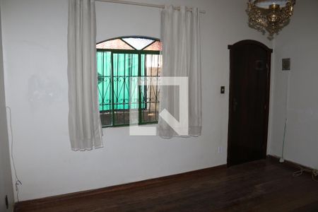 Sala 2 de casa para alugar com 3 quartos, 250m² em Milionários, Belo Horizonte