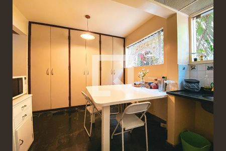 Casa à venda com 299m², 4 quartos e 3 vagasCozinha