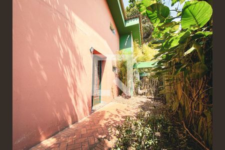 Casa à venda com 299m², 4 quartos e 3 vagasEntrada