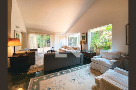 Casa à venda com 299m², 4 quartos e 3 vagassala 1