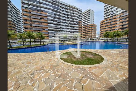 Apartamento à venda com 60m², 2 quartos e 1 vagaÁrea comum - Piscina