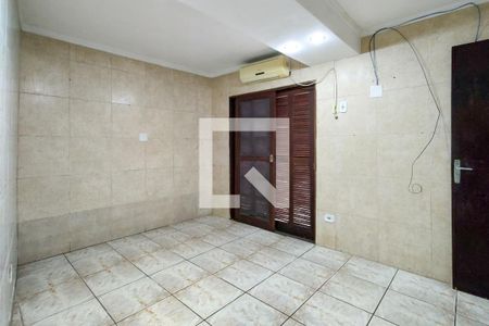 Suite de casa para alugar com 4 quartos, 130m² em Tupiry, Praia Grande