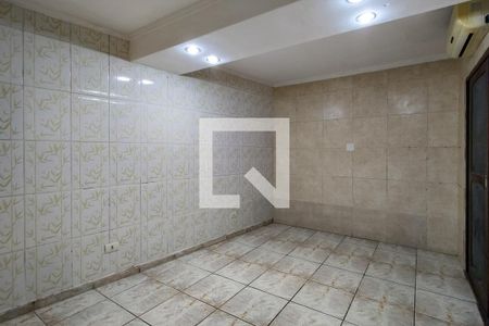 Suite de casa para alugar com 4 quartos, 130m² em Tupiry, Praia Grande