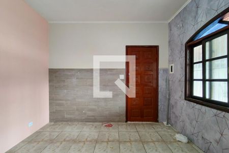 Sala de casa para alugar com 4 quartos, 130m² em Tupiry, Praia Grande
