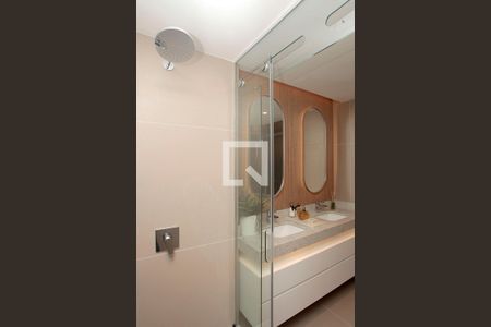 Apartamento à venda com 198m², 3 quartos e 1 vagaBanheiro Quarto 1 Suíte