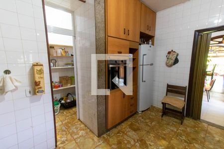 Casa para alugar com 4700m², 8 quartos e 6 vagasCozinha