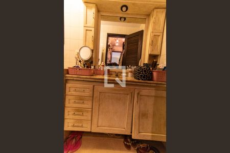 Casa para alugar com 4700m², 8 quartos e 6 vagasBanheiro da Suíte 1 Casa 2