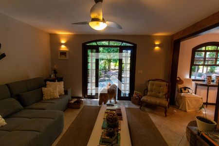 Casa para alugar com 4700m², 8 quartos e 6 vagasSala Casa 2