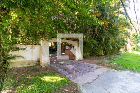 Casa para alugar com 4700m², 8 quartos e 6 vagasFachada