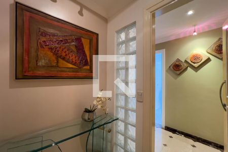 Apartamento à venda com 163m², 2 quartos e 2 vagasHall social