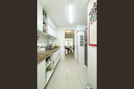 Casa de condomínio para alugar com 180m², 3 quartos e 2 vagas Casa de condomínio para alugar com 180m², 3 quartos e 2 vagasCozinha