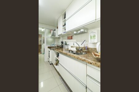Casa de condomínio para alugar com 180m², 3 quartos e 2 vagas Casa de condomínio para alugar com 180m², 3 quartos e 2 vagasCozinha