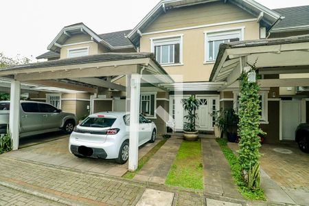 Casa de condomínio para alugar com 180m², 3 quartos e 2 vagas Casa de condomínio para alugar com 180m², 3 quartos e 2 vagasFachada