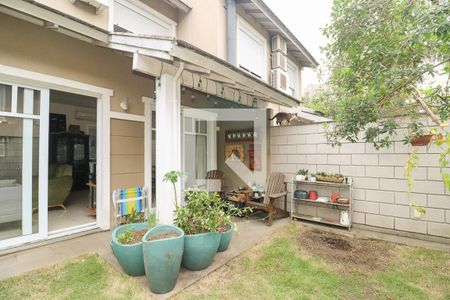 Casa de condomínio para alugar com 180m², 3 quartos e 2 vagas Casa de condomínio para alugar com 180m², 3 quartos e 2 vagasQuintal
