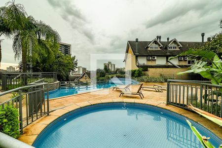 Casa de condomínio para alugar com 180m², 3 quartos e 2 vagas Casa de condomínio para alugar com 180m², 3 quartos e 2 vagasÁrea comum - Piscina