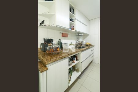Casa de condomínio para alugar com 180m², 3 quartos e 2 vagas Casa de condomínio para alugar com 180m², 3 quartos e 2 vagasCozinha