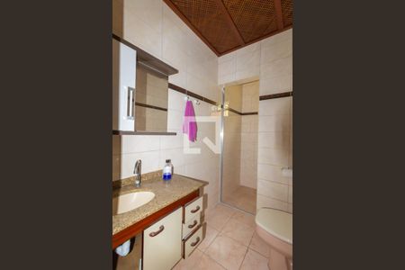 Casa à venda com 180m², 7 quartos e 1 vagaCasa 3 -Banheiro 